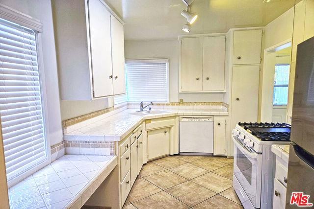 Photo - 9966 Glencrest Dr