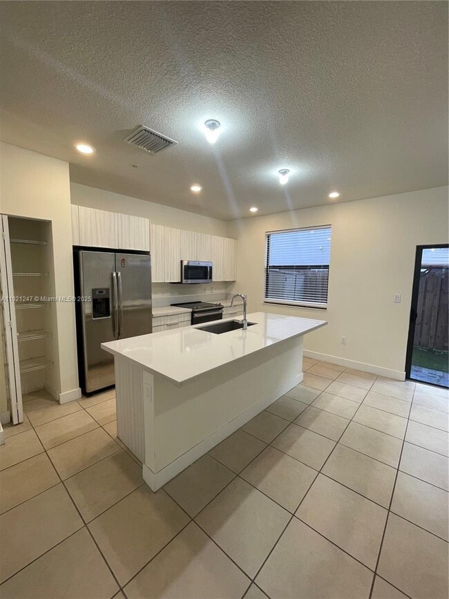 Photo - 10443 NW 82nd St Unit 4