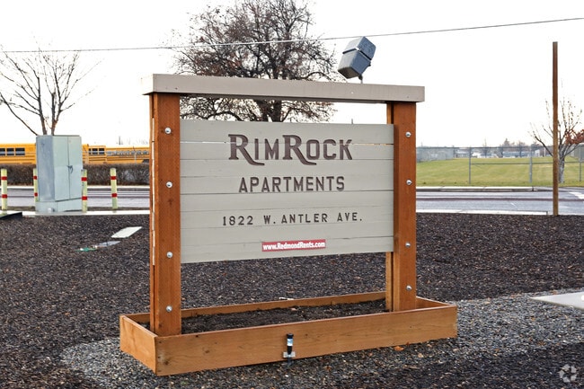 Photo - Rimrock Apartments