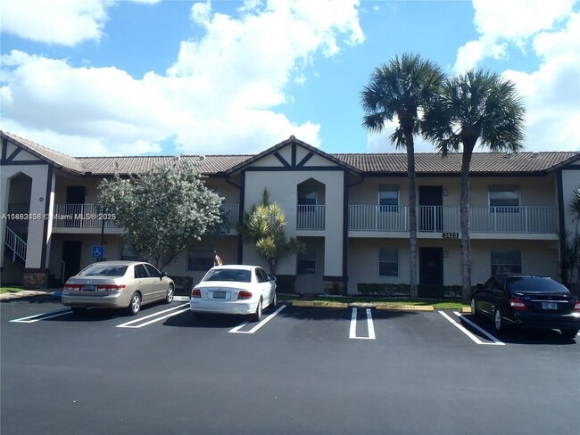 Building Photo - 2423 NW 89th Dr Unit 109
