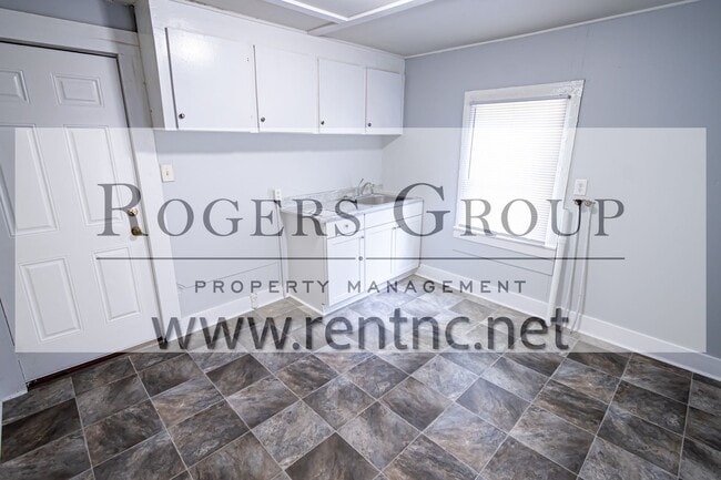 Photo - 529 Hatch St