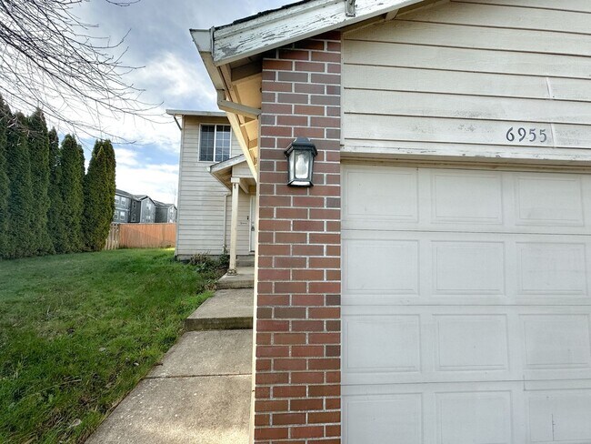 Photo - Ridgetop Duplex Unit 6955 Ridgetop Drive NE