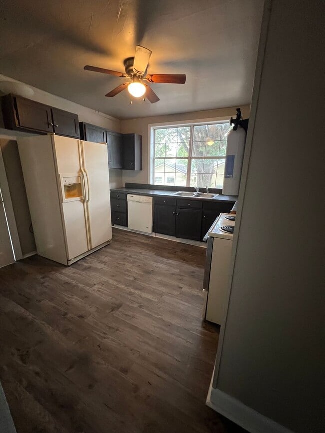 Photo - Home in Rossville GA