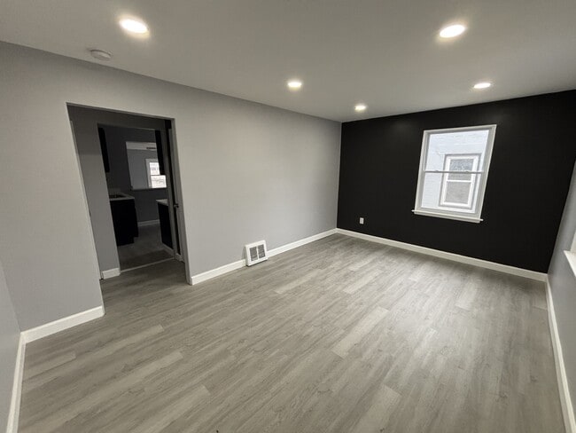 Photo - 1311 Marshall Pl