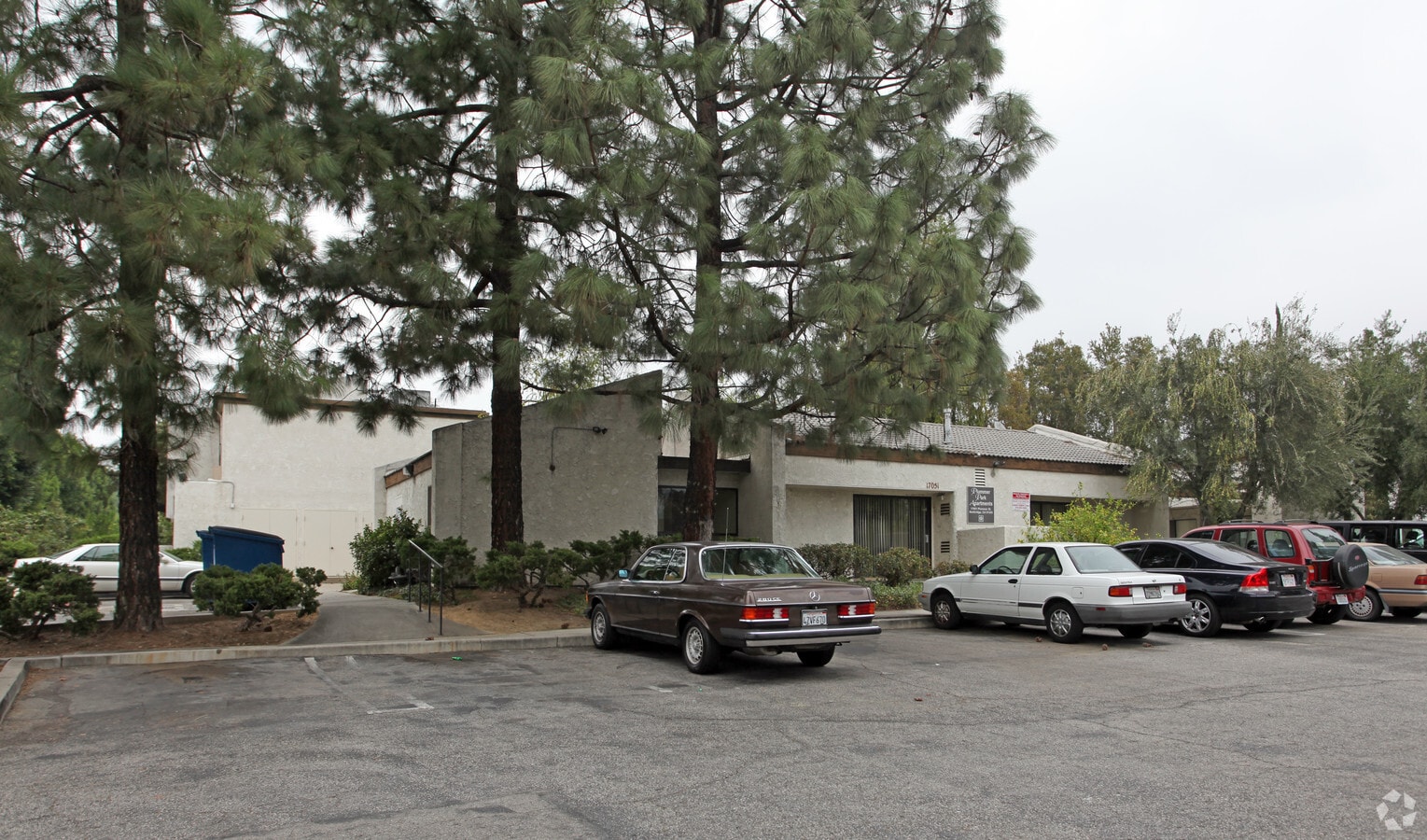 Plummer Park Apartments - Plummer Park Apartments