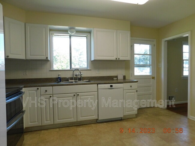 Photo - 8691 Old Dumfries Rd