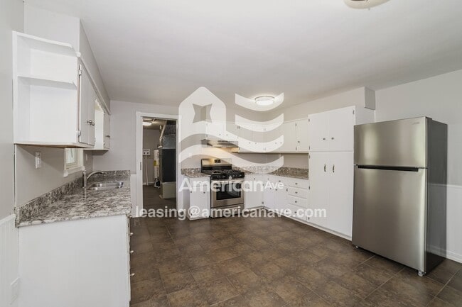 Photo - 2221 N Northcrest Dr