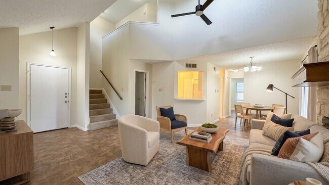 Photo - 1703 Horseshoe Cir