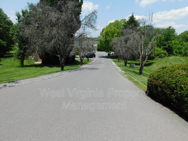 Photo - 219 Cardinal Wy