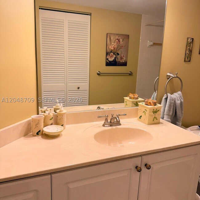 Photo - 17801 N Bay Rd Unit 206
