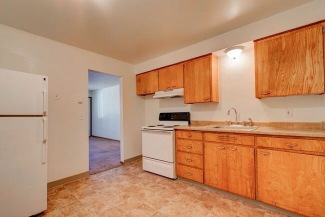 Building Photo - Spacious & Modern Living at Silver Creek I... Rental