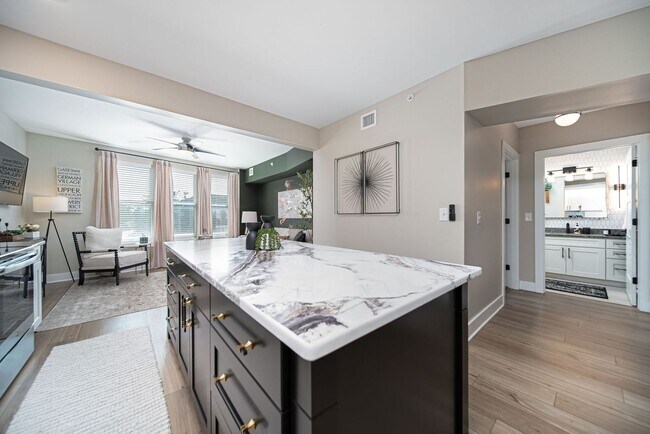 Photo - Fully Furnished 1 Bedroom in the heart of ... Unit 999-306