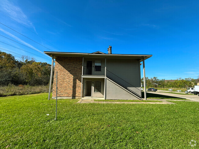 Building Photo - 1654 Clear Lake Ave Unit C Rental