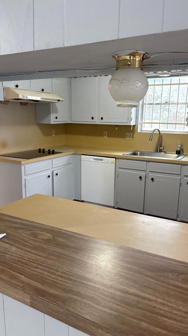 Photo - 8838 Stroud Dr