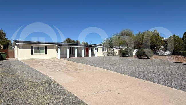 Building Photo - 8449 E Kent Pl