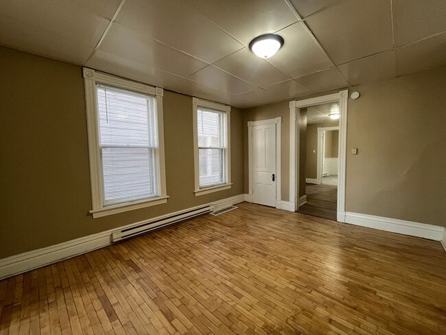 Photo - 904-906 Burr St Unit 906-1