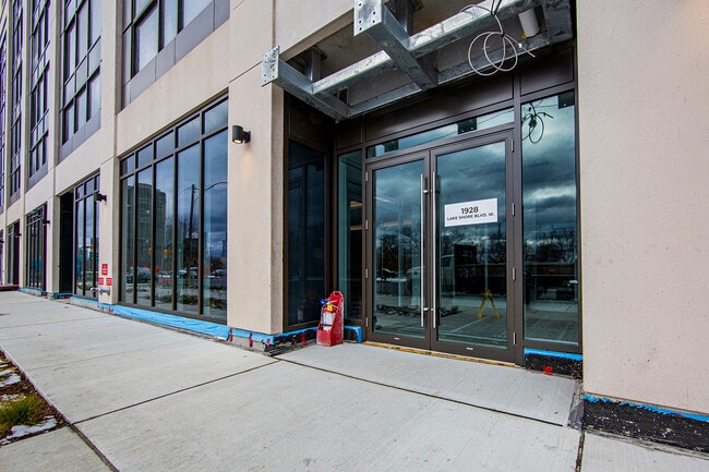 Photo - 1928-1928 Lake Shore Blvd W