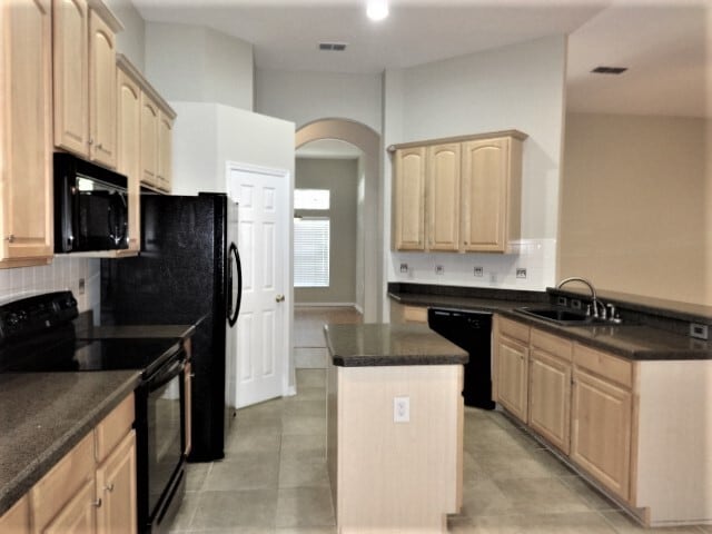 Photo - 140 Norris Pl