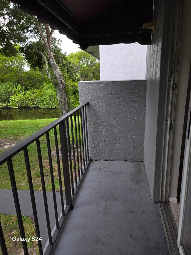 Photo - 1141 Lake Victoria Dr Unit H