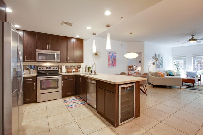 Photo - 5450 E Deer Valley Dr Unidad ID1386097P