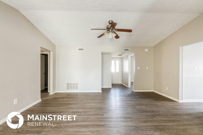 Photo - 3811 Oil Creek Dr