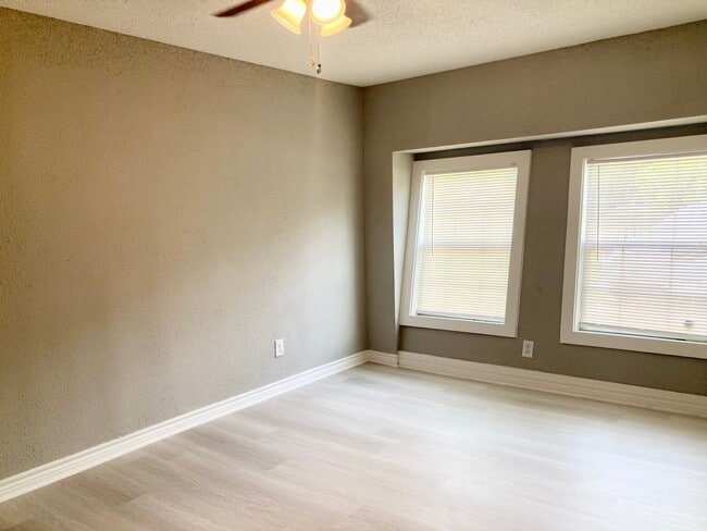Photo - 6103 Sherwood Dr
