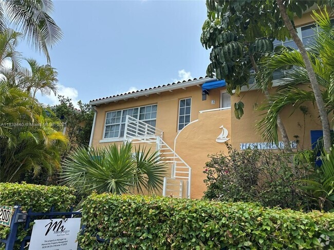 Building Photo - 8200 Harding Ave Unit 2 Rental