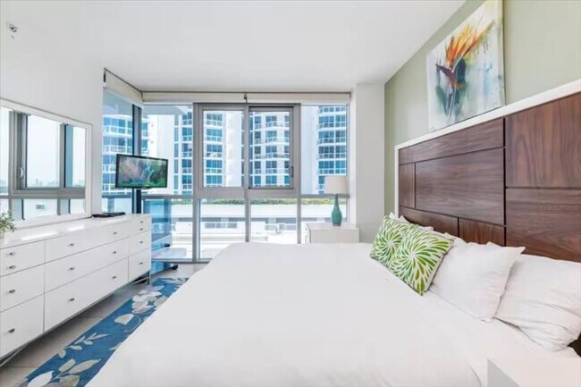 Photo - 6551 Collins Ave Unidad ID1039978P