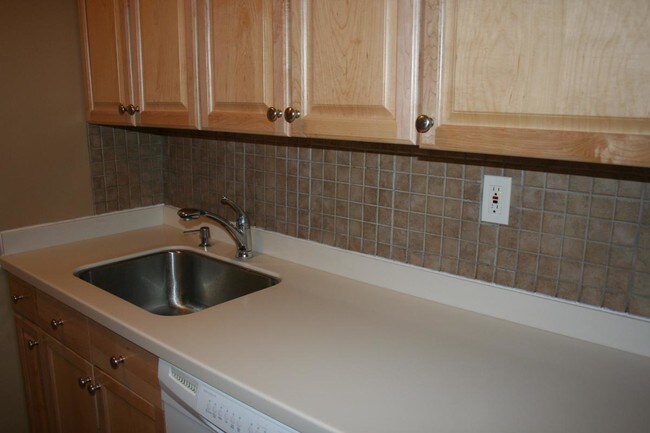 Photo - 467 Valley St Condo Unit 7F