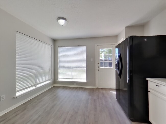 Photo - 19631 Coppervine Ln