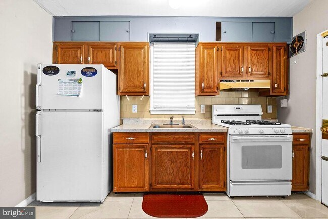 Photo - 1300 N Potomac St