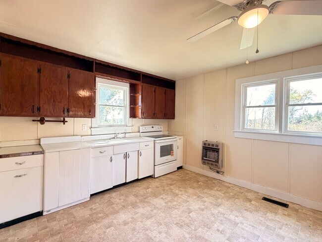 Photo - Location, Community, Quality Living. It Starts Here!