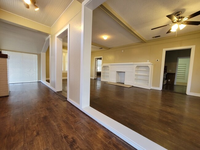 Photo - 1709 Austin Ave