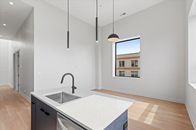 Photo - 1934 W North Ave