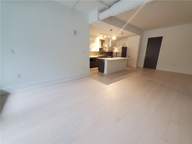 Building Photo - 775 Juniper St NE Unit 115 Rental
