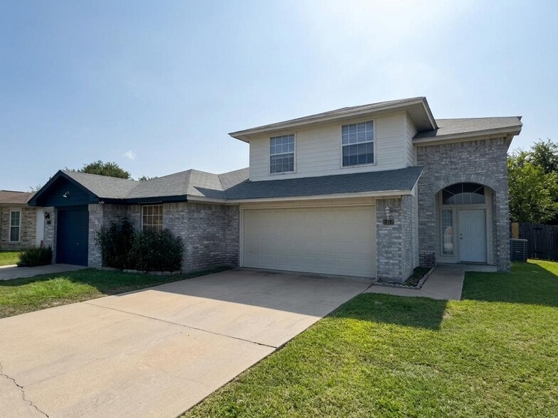 1312 Saddle Dr