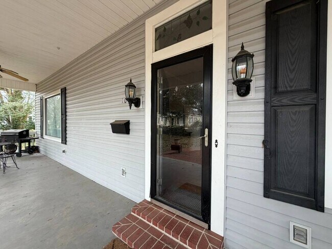 Photo - 102 Mulberry St