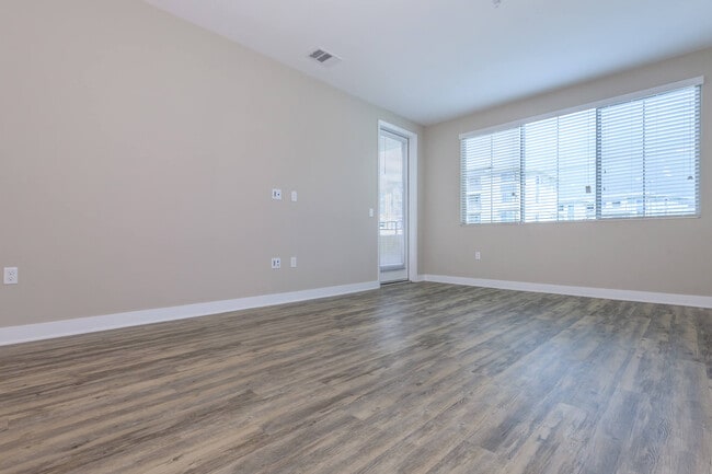 Esencia Sur Apartment Homes