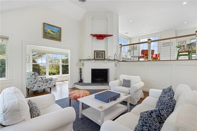 21 Ocean Heights Rd