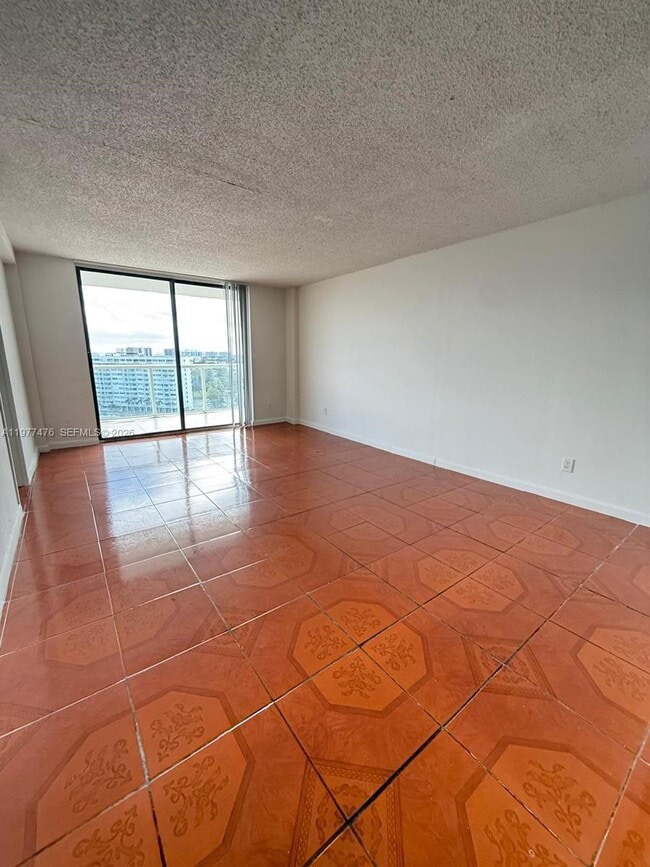 Building Photo - 13499 Biscayne Blvd Unit 1114