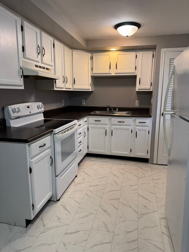 Photo - 304 E Mefford St Unit 304A E Mefford St