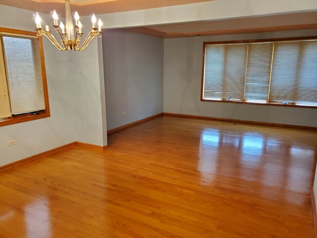 Photo - 6206 N Richmond St Unit 2