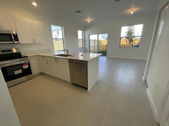 Photo - 16283 SW 292nd St