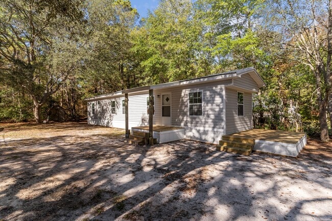 Photo - 2447 Elkin St SW