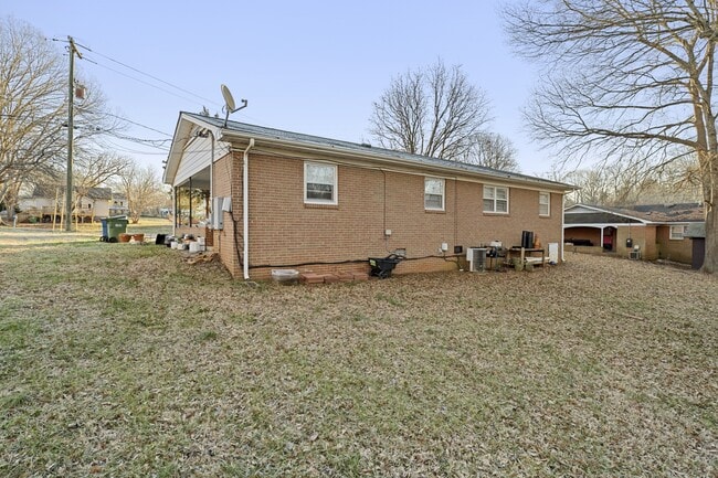 Photo - 107 Maple Dr