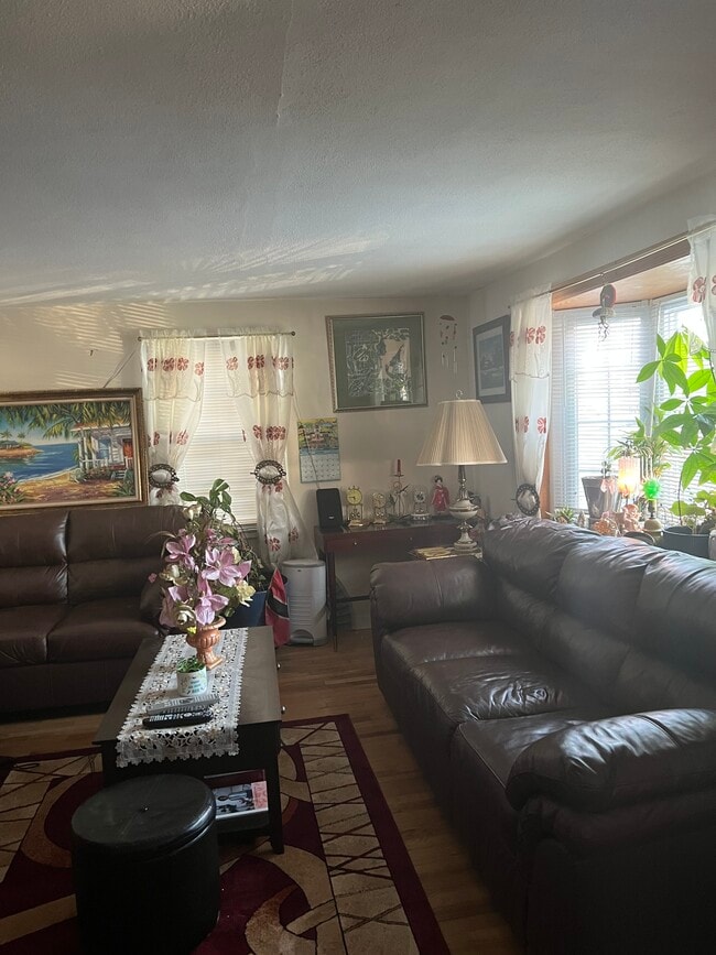 Photo - 14 Canterbury St