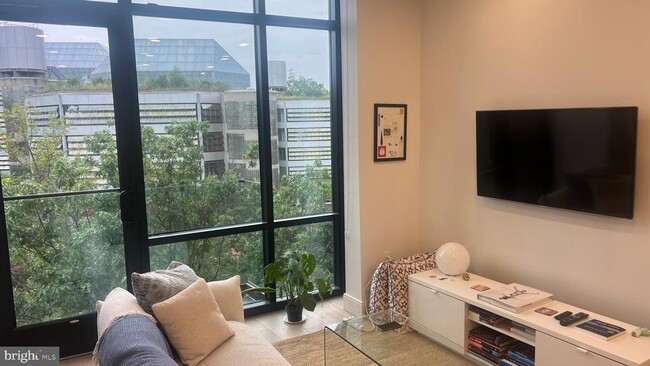 Building Photo - 4111 Connecticut Ave NW Unit 502