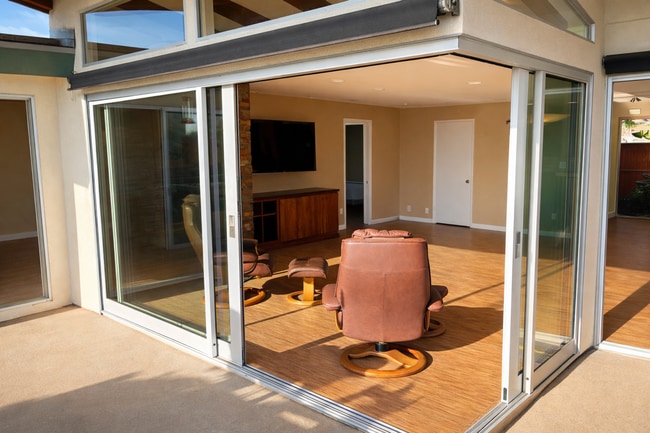 Photo - HILLCREST TRIPLEX Unit 4716