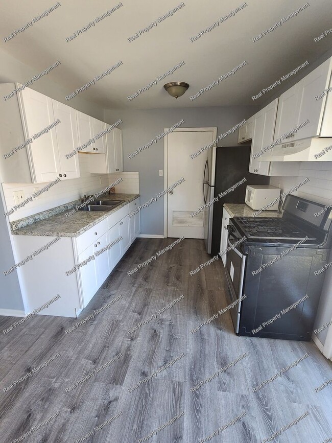 Photo - Two Bedroom Crown Point Apartment