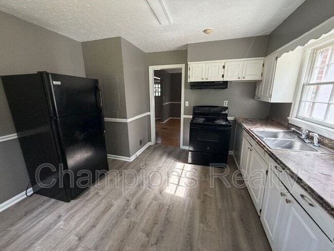 Photo - 127 Mc Cartha Dr